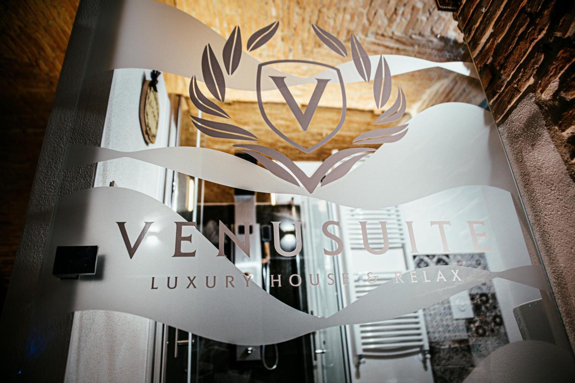 Venusuite Venosa - Luxury House, Spa & Relax - Экстерьер фото